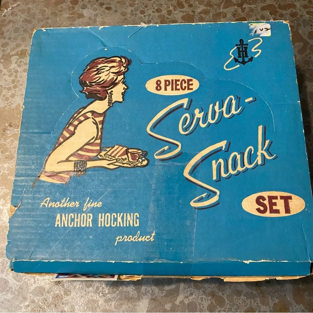 Serva Snack 8 piece Anchor Hocking serving set glass snack plates matching Cups